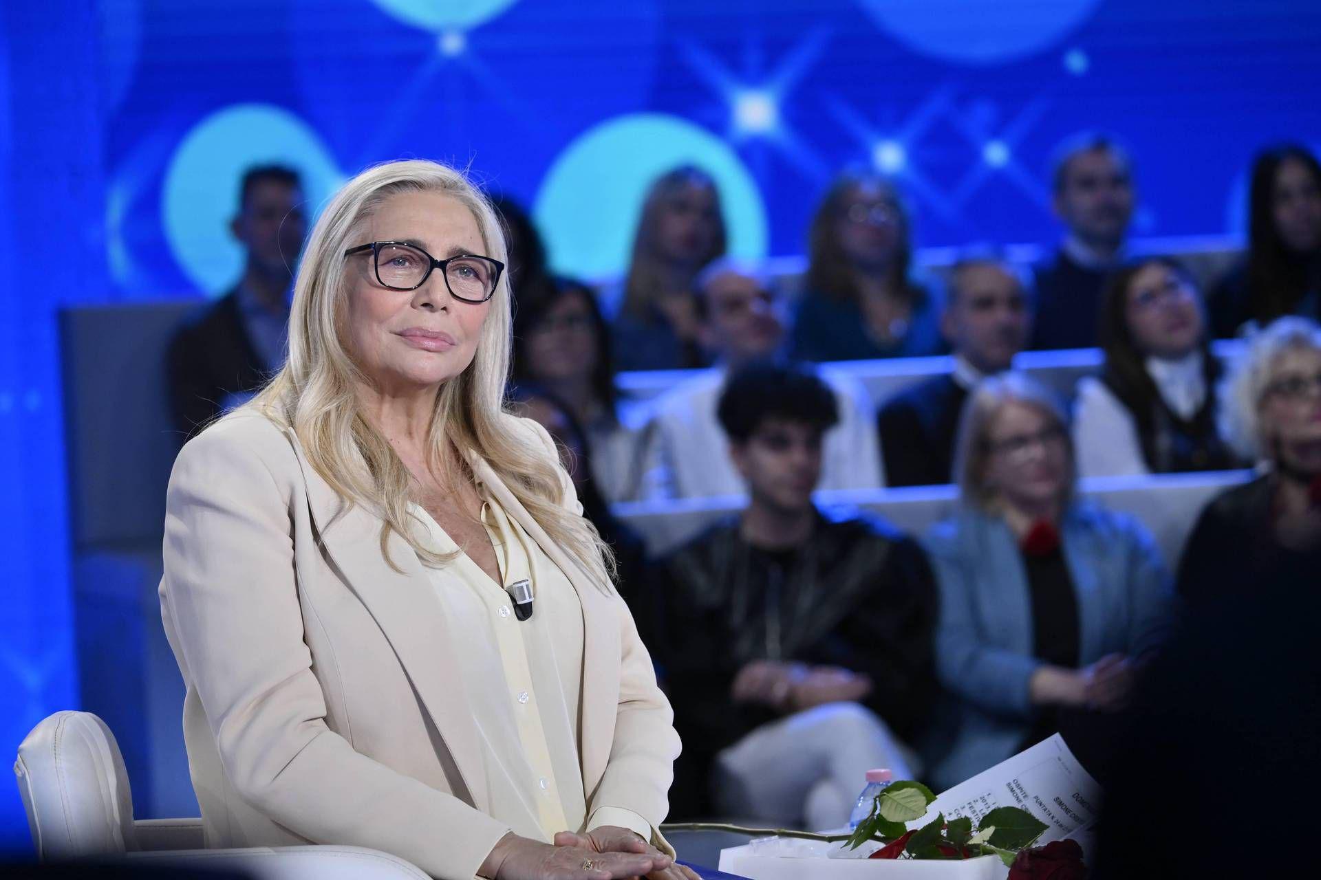 domenica ospiti domenica ospiti