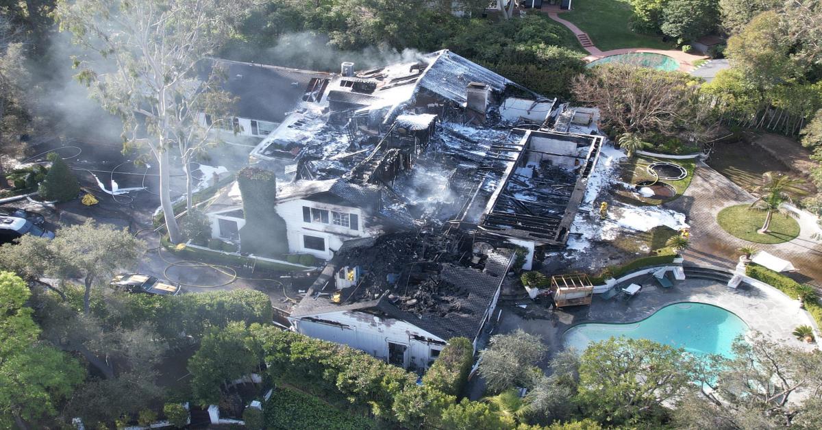 Cara Delevingne: villa da 7 milioni di dollari distrutta da incendio a Los Angeles