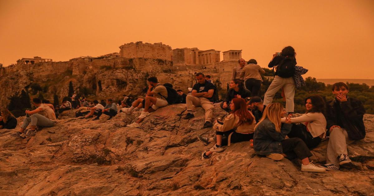 Atene come Marte: Tempesta di sabbia del Sahara avvolge la Grecia