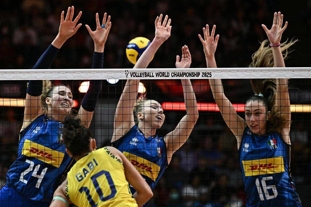 Mondiali di pallavolo femminile - Italia in finale dopo 7 anni: azzurre leggendarie, battuto il Brasile 3-2 Mondiali di pallavolo femminile - Italia in finale dopo 7 anni: azzurre leggendarie, battuto il Brasile 3-2