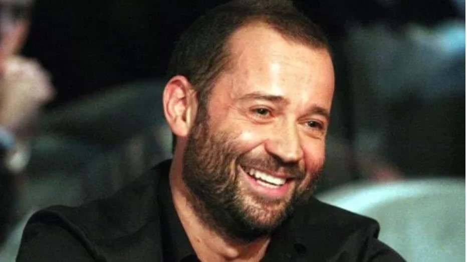 Matteo Salvini al citofono ... Fabio Volo : Vai a suonare ai camorristi se hai le palle