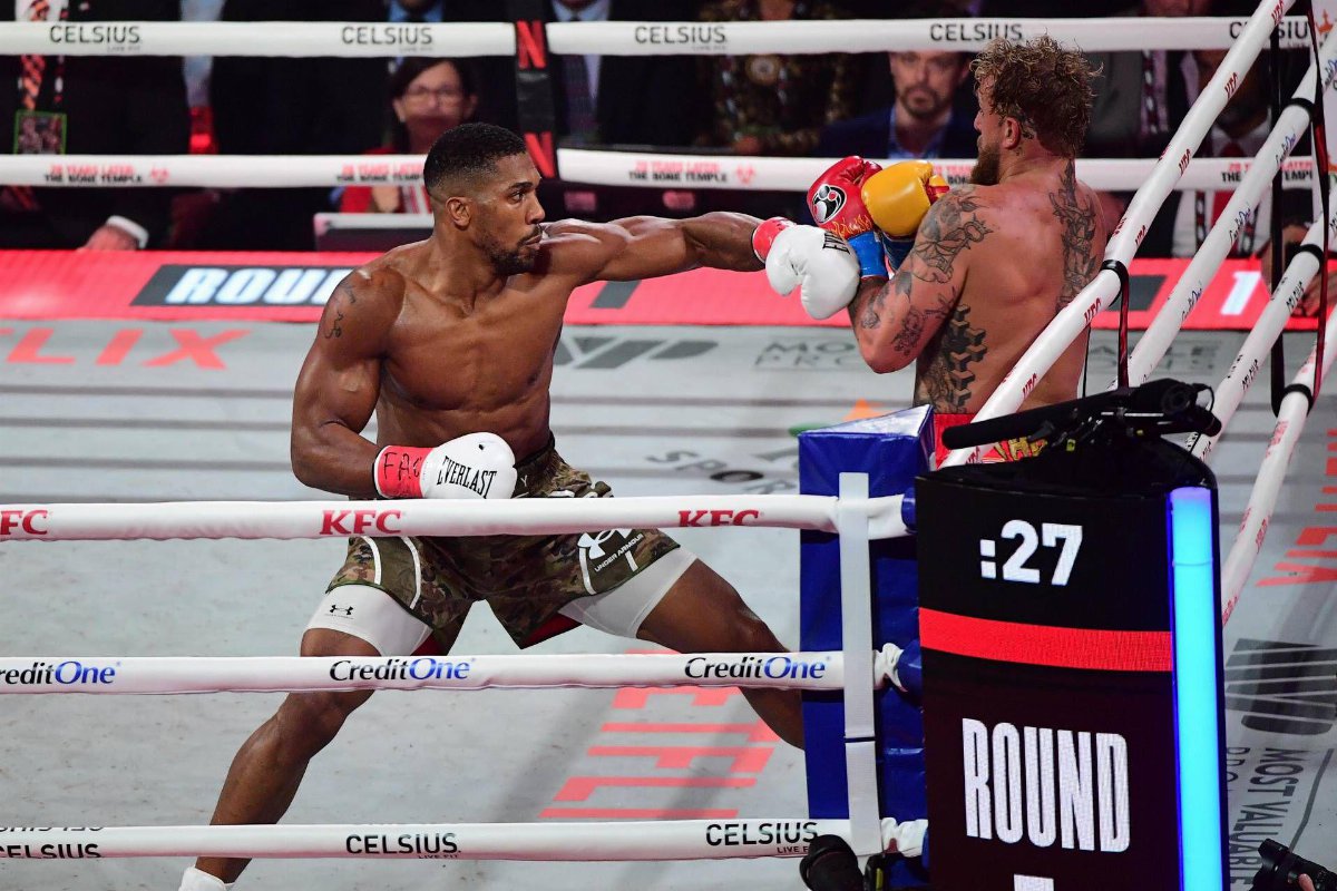 Joshua coinvolto in un incidente in Nigeria: Suv contro un camion, due vittime