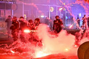 proteste contro proteste contro
