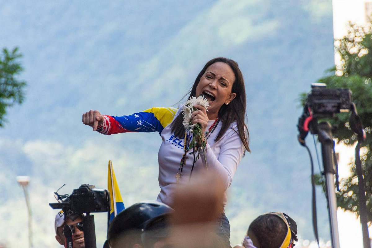 Machado sfida Maduro: Lascerà il potere, con o senza negoziati