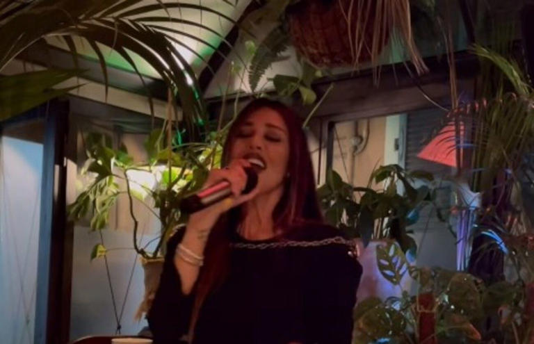 Belen Rodriguez canta sui social: il video stupisce i fan