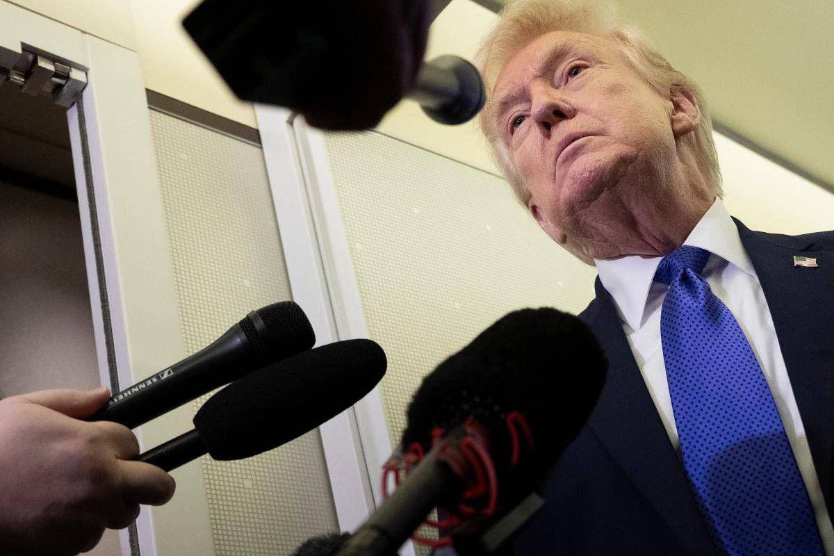 Iran e nucleare, Trump annuncia nuovi colloqui e minaccia dazi