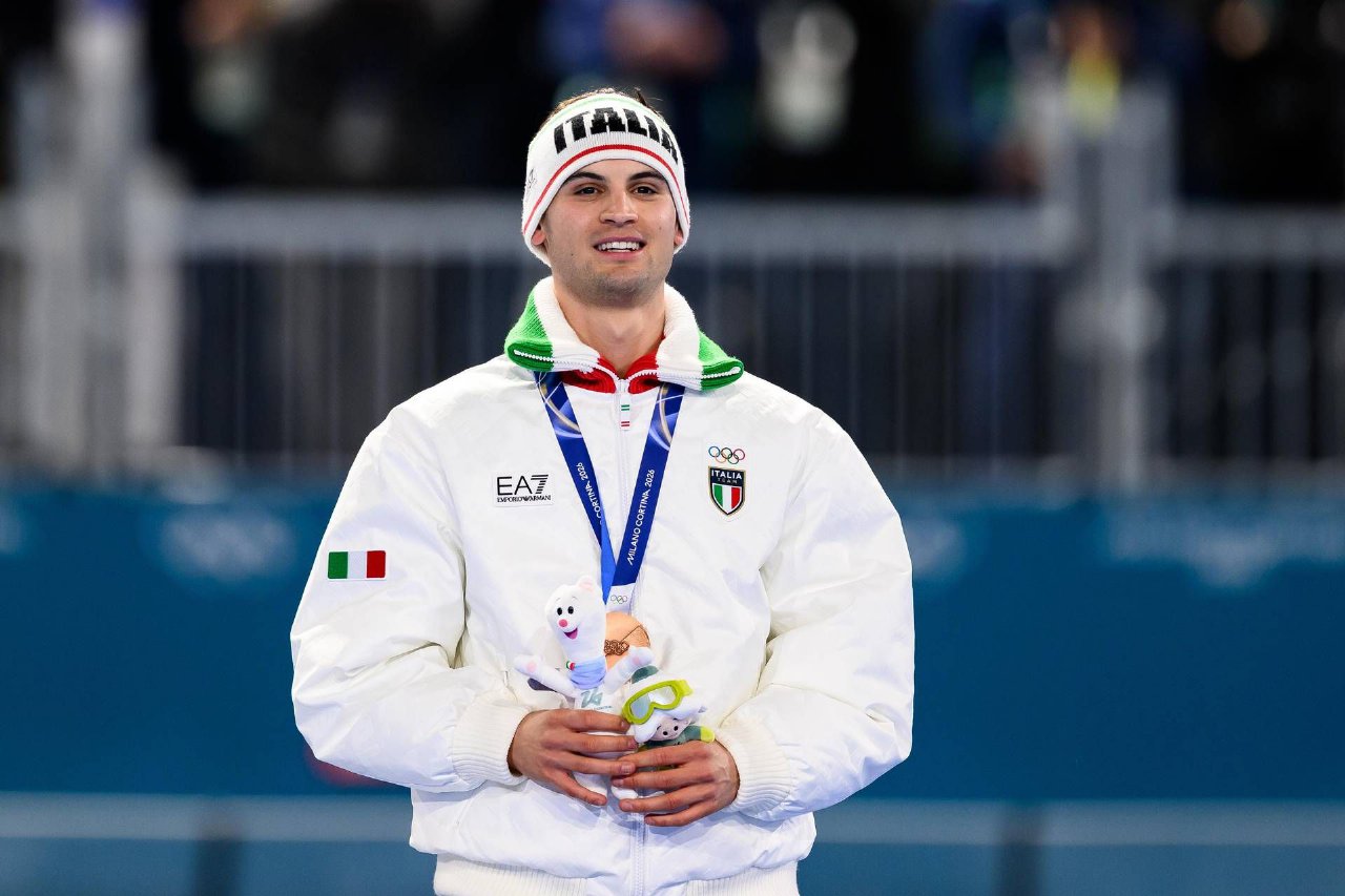 Milano-Cortina, Riccardo Lorello bronzo nei 5.000 metri: gara olimpica davanti ai nonni