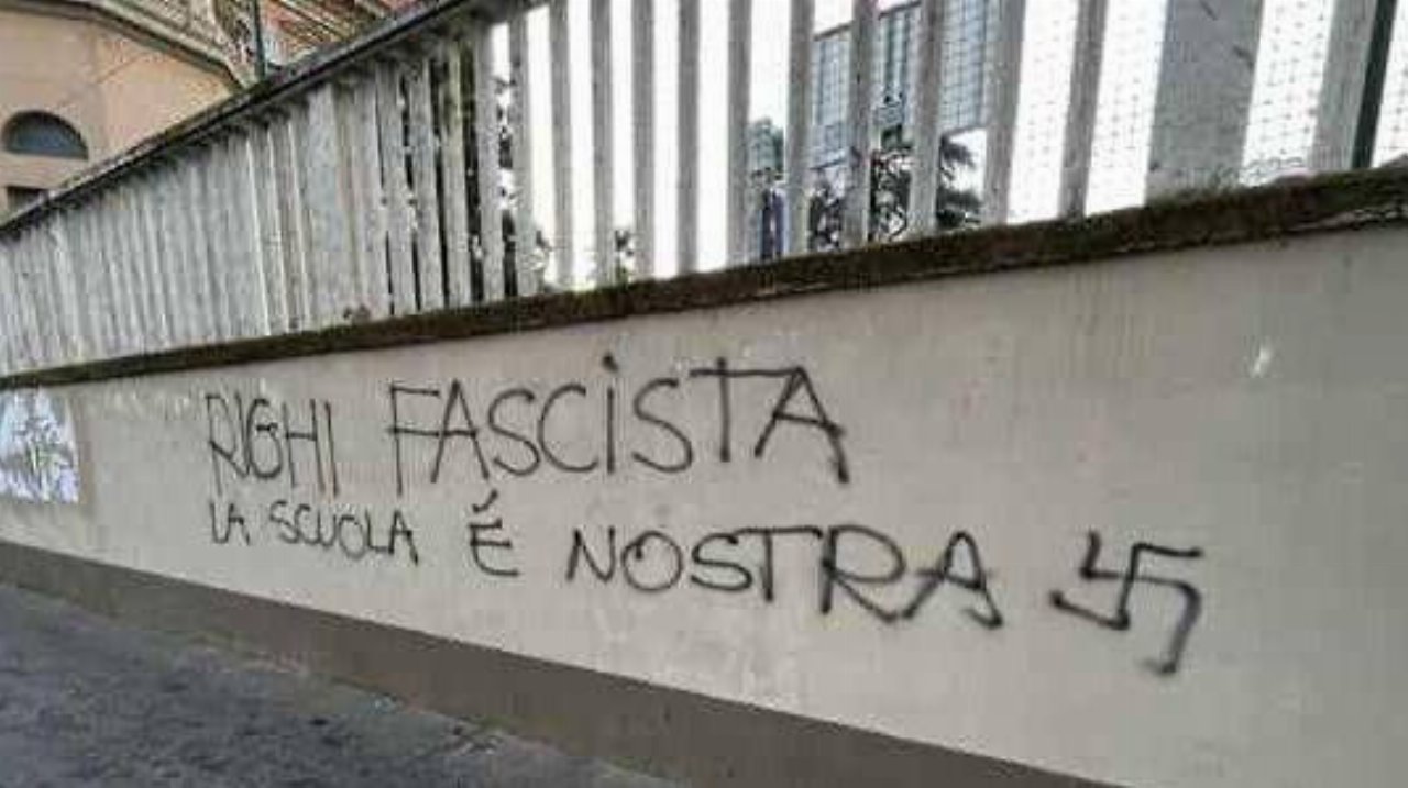 Righi fascista, vandalizzata la succursale del liceo: scuola chiusa a Roma