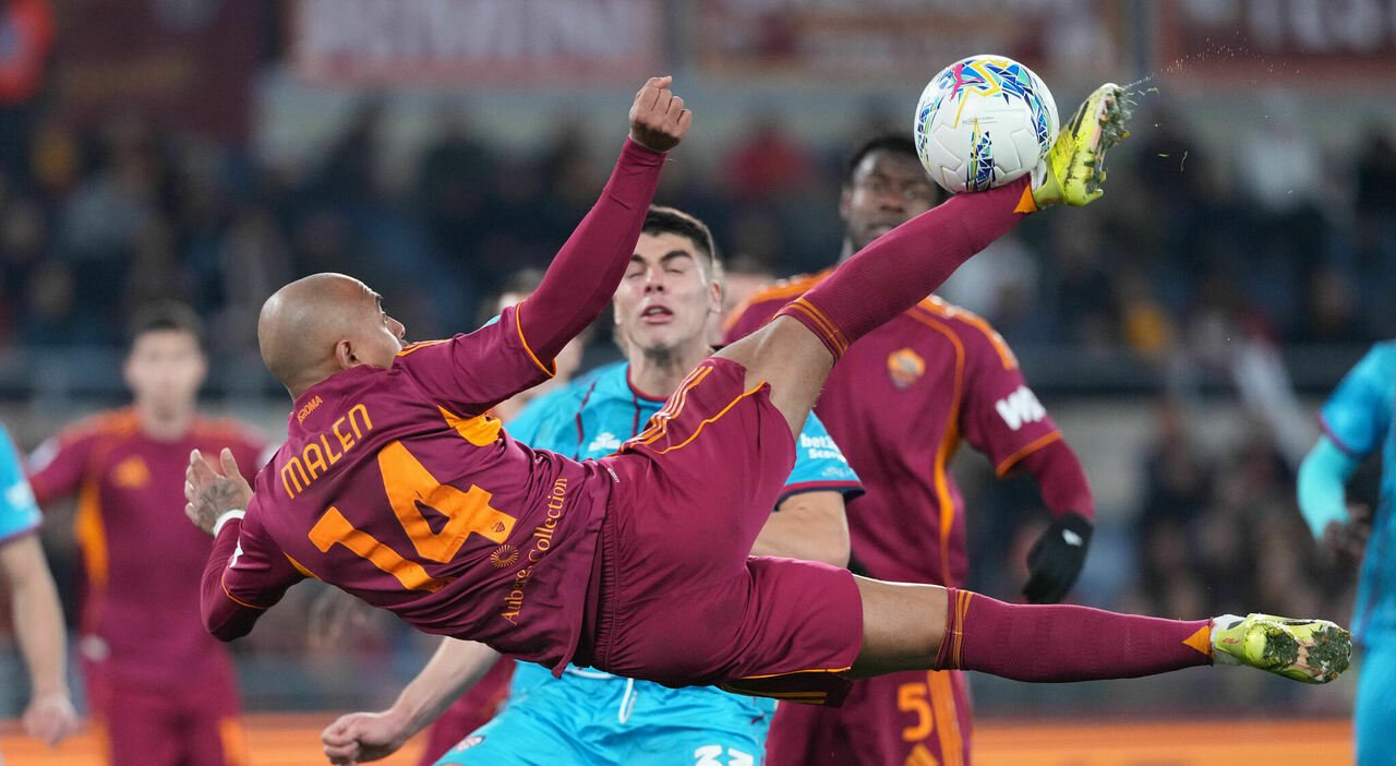 Roma-Cagliari 2-0, Malen trascina i giallorossi e riaccende la corsa Champions