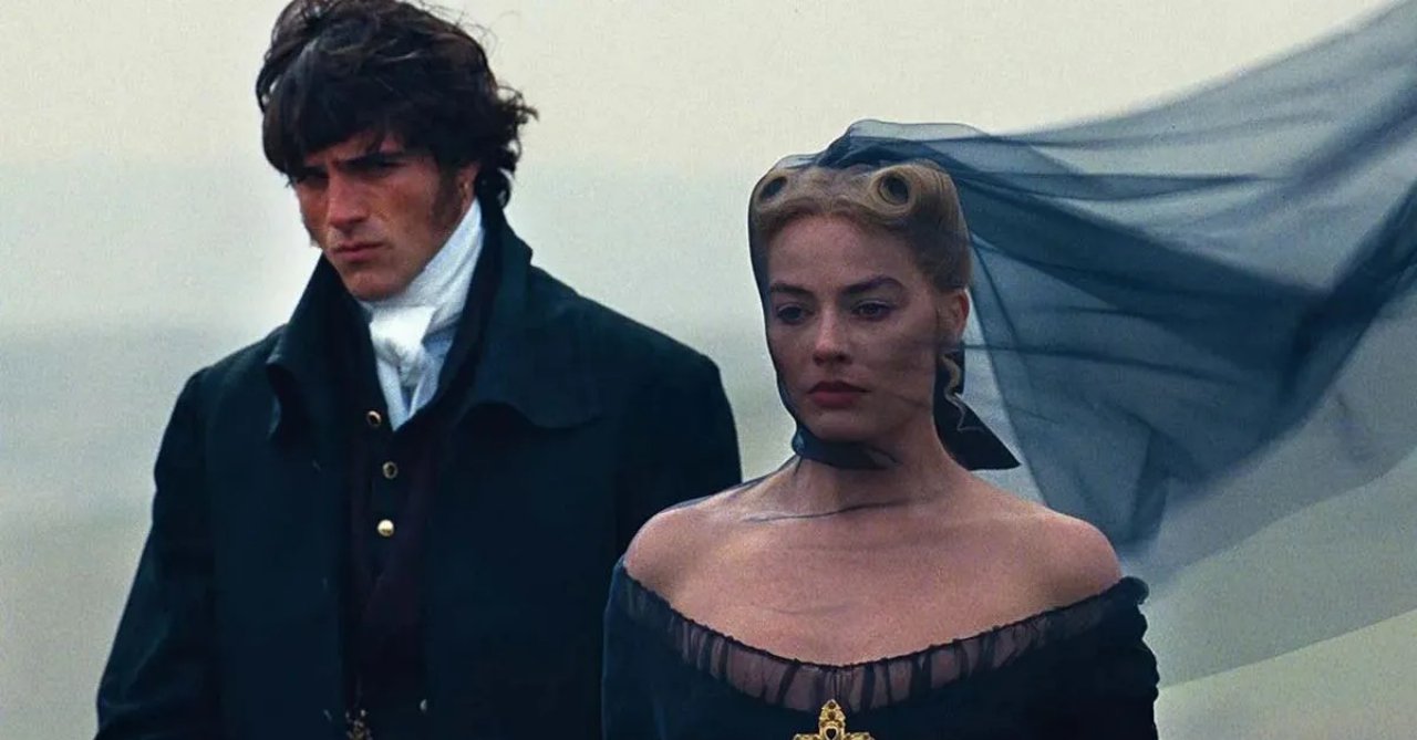 Cime tempestose, quando esce in streaming il film con Margot Robbie