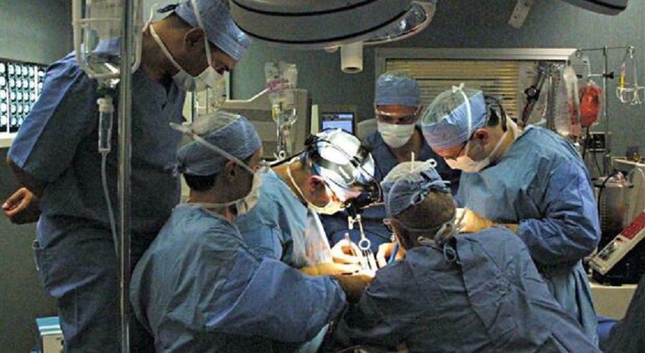 Trapianto di cuore a Napoli, organo danneggiato durante il trasporto per bimbo di due anni