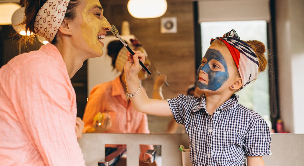 Carnevale, come scegliere trucchi sicuri per la pelle dei bambini