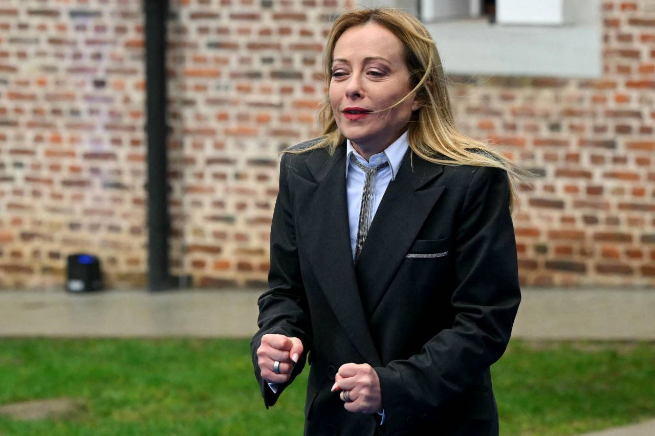 Meloni al castello di Alden-Biesen, freddo e vento al summit Ue nel Limburgo