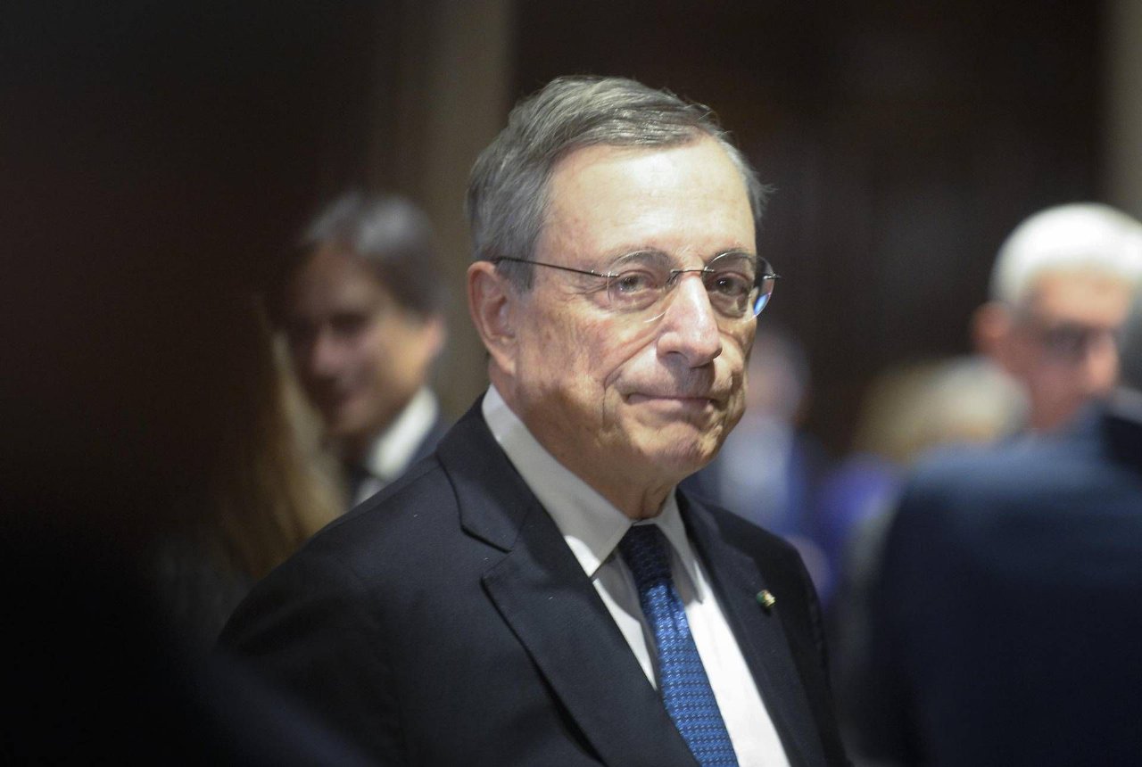 Draghi in Belgio chiede investimenti urgenti per la competitività Ue