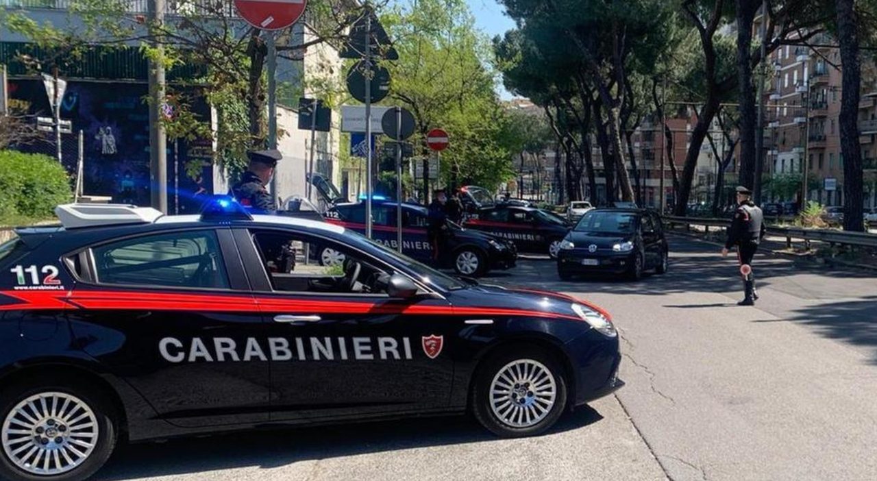 Uomo accoltellato a Genova Quarto, ferito al collo e all Uomo accoltellato a Genova Quarto, ferito al collo e all