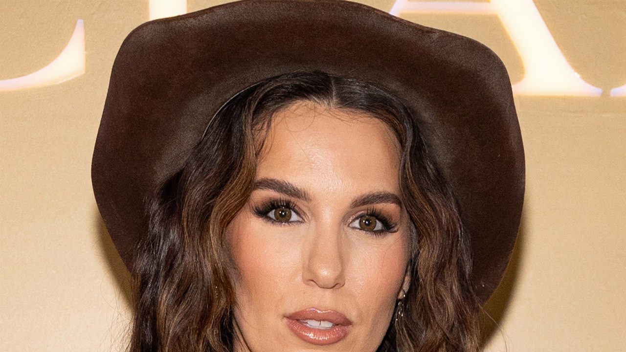 Christy Carlson Romano positiva a uno screening oncologico, attesa per ulteriori esami