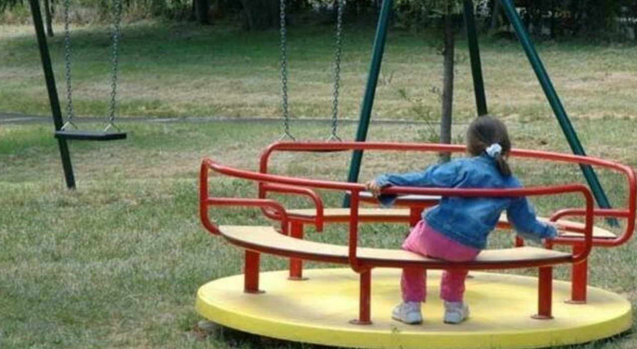Tentato rapimento a Vinci, madre denuncia episodio vicino al parco giochi di Sovigliana