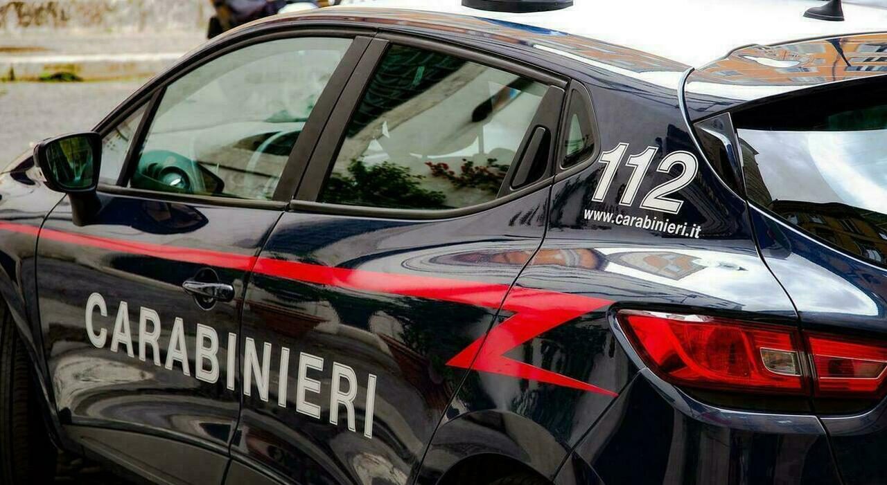 Uomo trovato morto a Bra, indagini su un