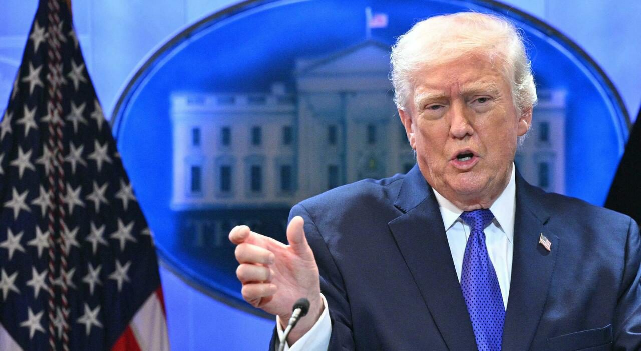 Dazi Usa, Trump alza le tariffe e sfida la Corte Suprema: tensione con l