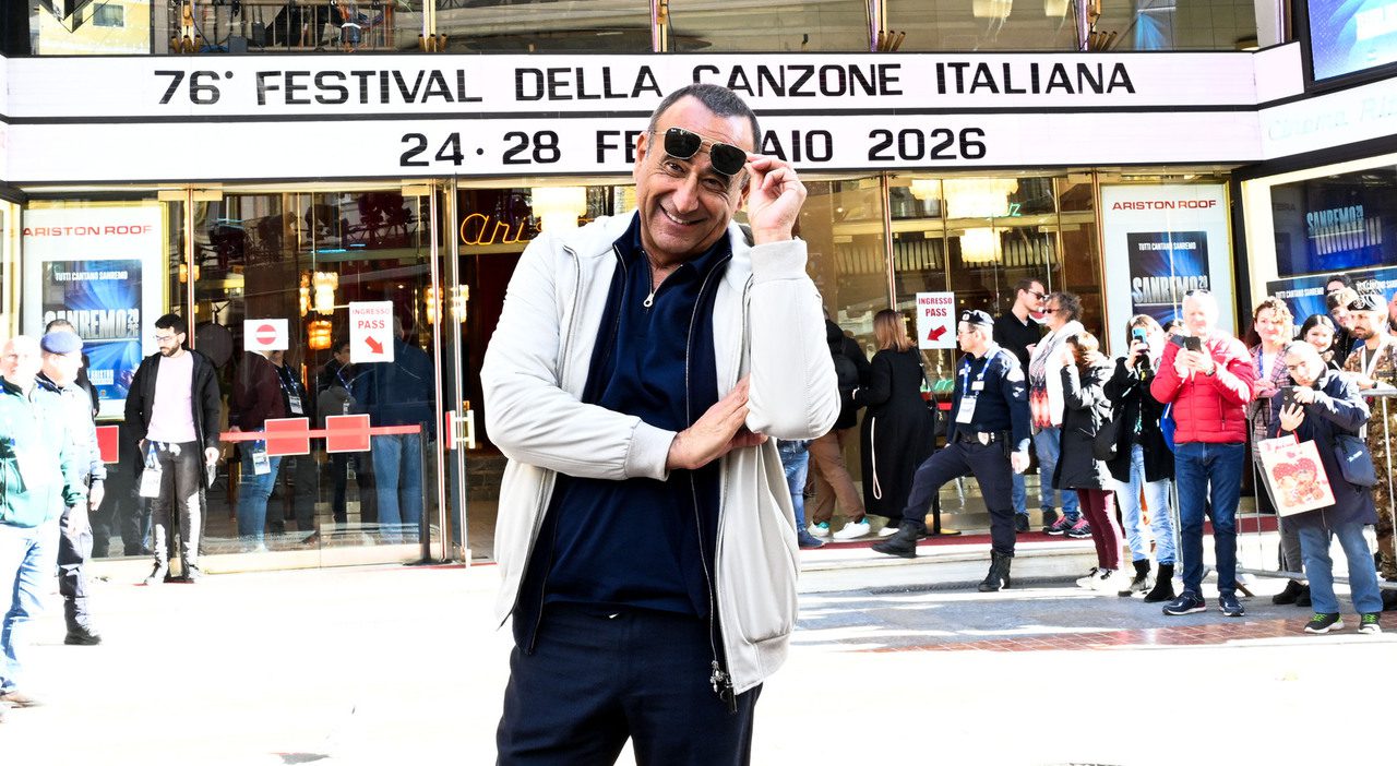 Carlo Conti tra Sanremo e Fiorentina sceglie il cuore e scherza sugli ascolti