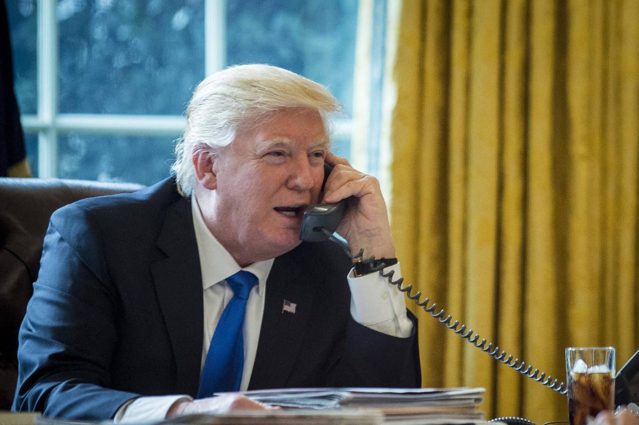 Telefonata sospetta a C-Span, spunta John Barron e ricorda Donald Trump