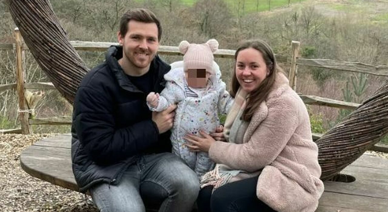 Tumore scoperto durante il parto, la storia di Alex Stewart