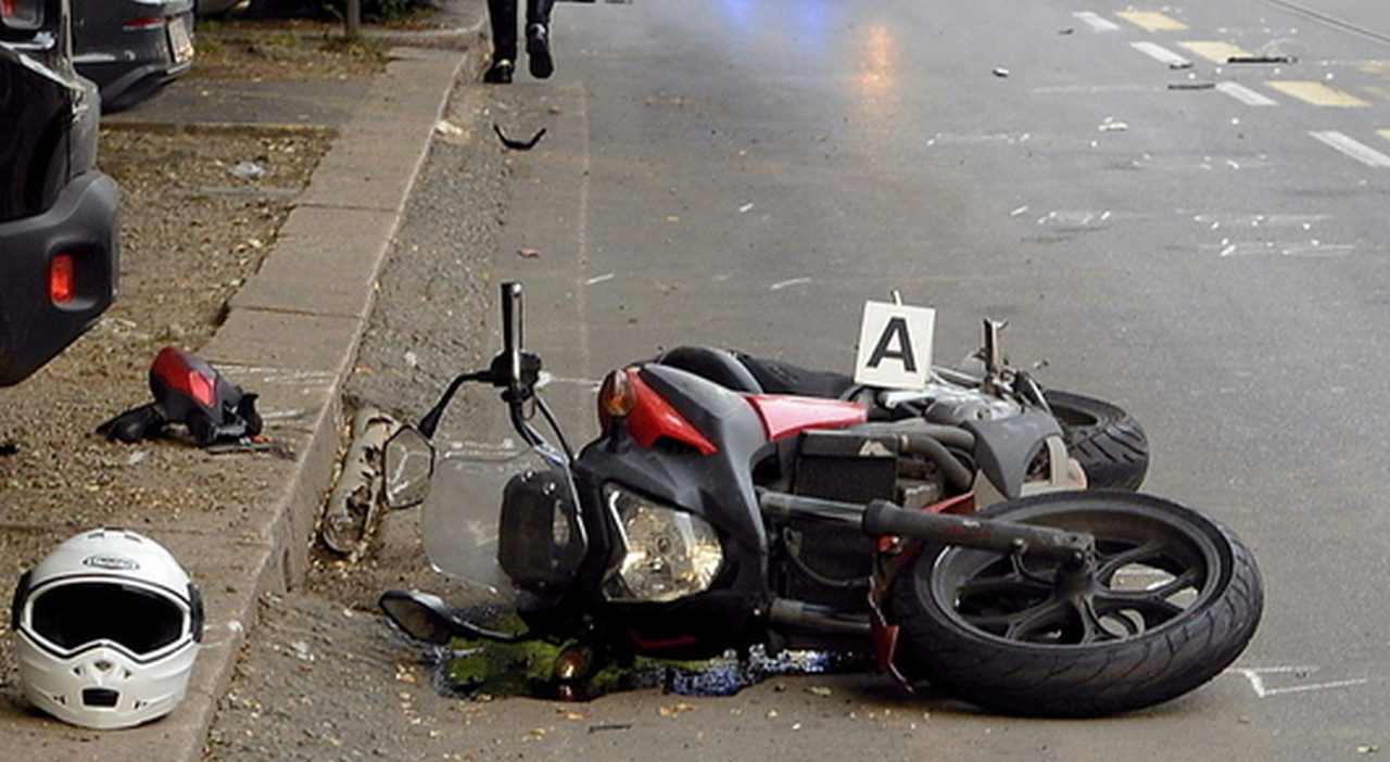 Davide Barbieri muore a 18 anni in moto a Cremona dopo uno schianto con due auto