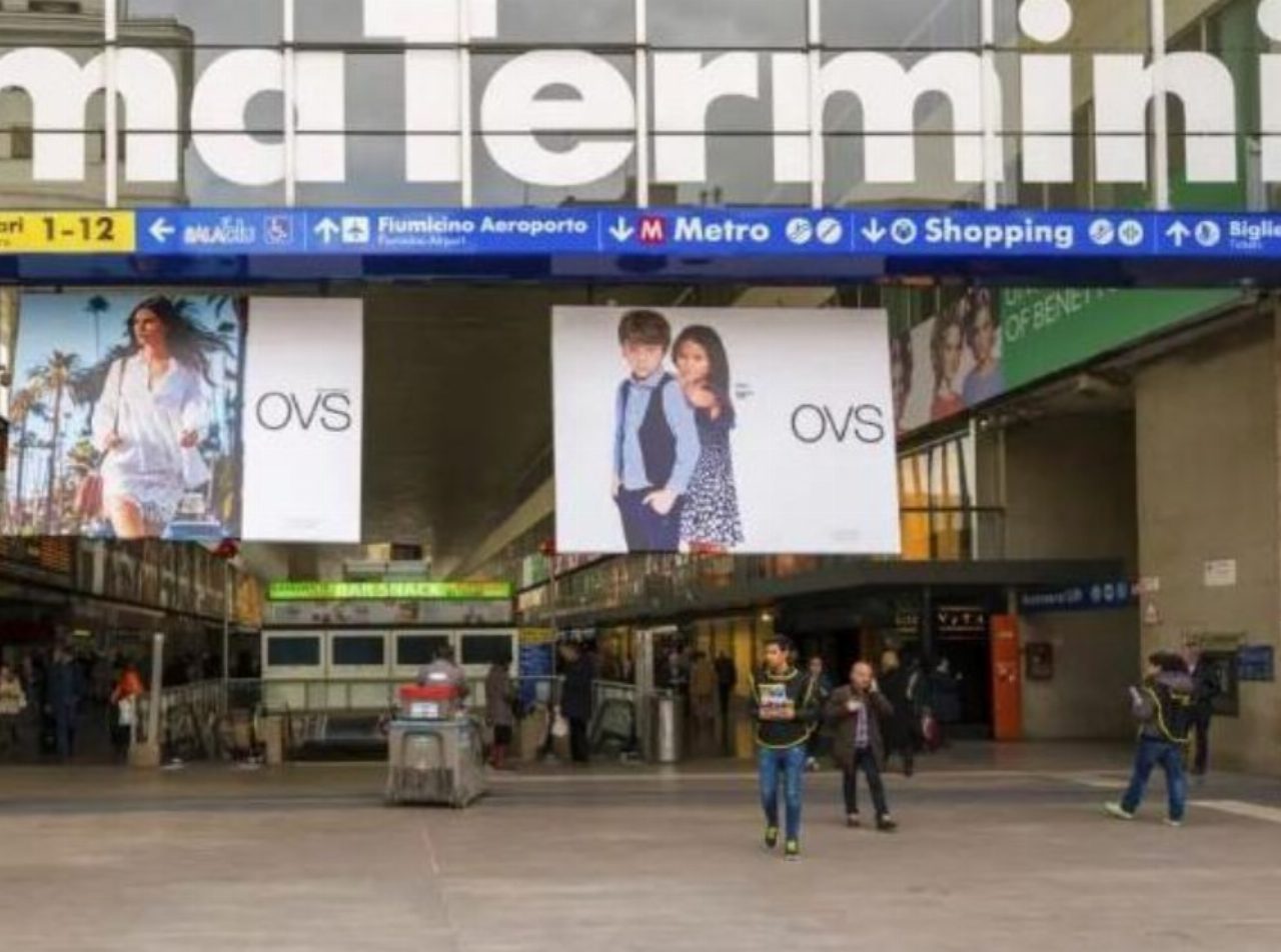 Furti alla Coin di Roma Termini, indagati 21 tra carabinieri e poliziotti Furti alla Coin di Roma Termini, indagati 21 tra carabinieri e poliziotti