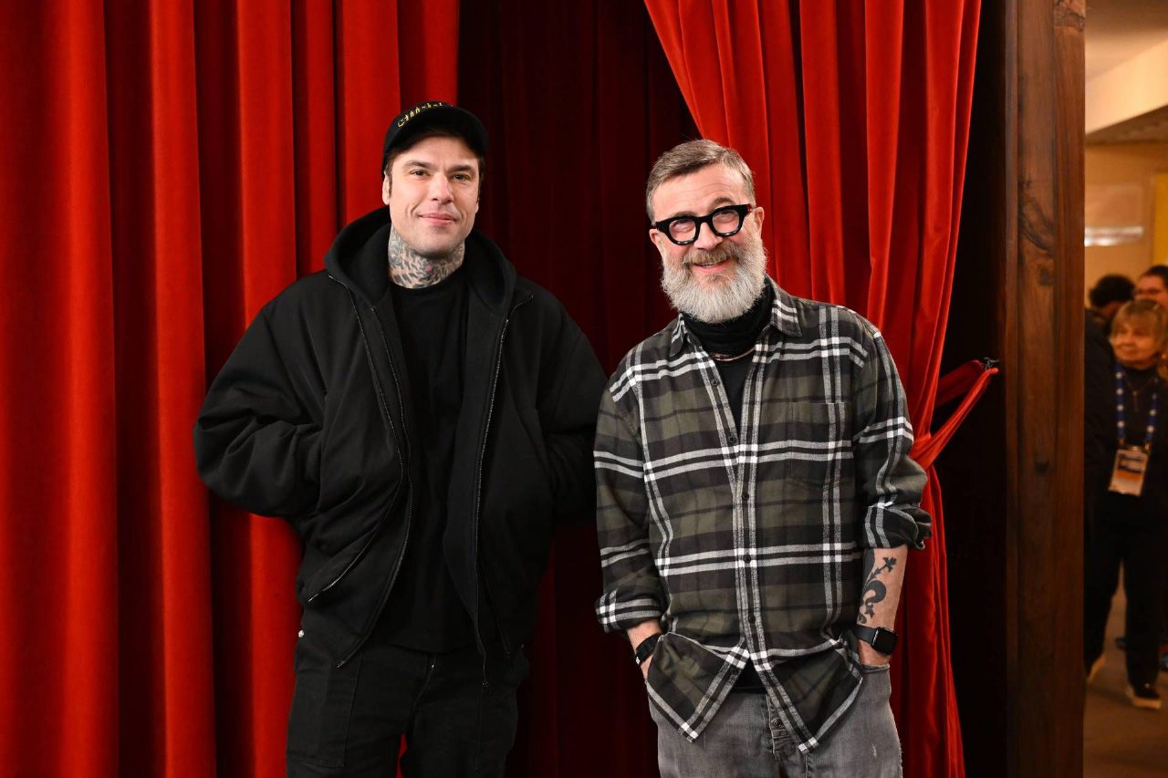 Sanremo 2026, Fedez e Marco Masini insieme con Male necessario Sanremo 2026, Fedez e Marco Masini insieme con Male necessario