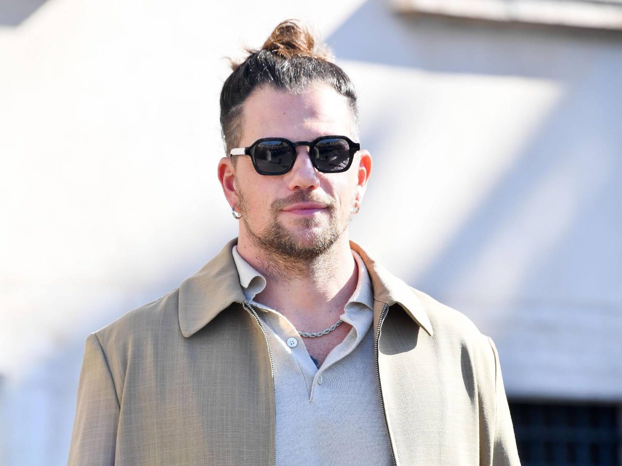 Enrico Nigiotti a Sanremo 2026 tra carriera, famiglia e ricordi personali