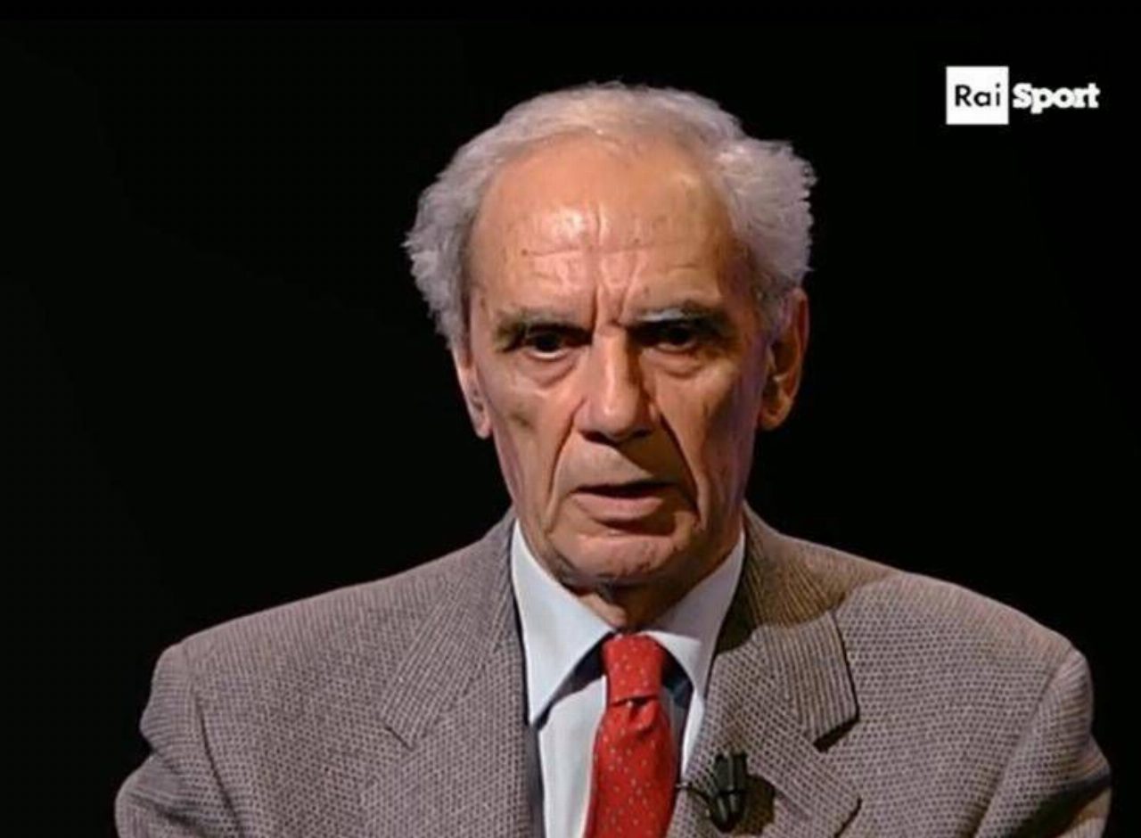 Morto Sandro Munari, leggenda del rally e vincitore del Montecarlo Morto Sandro Munari, leggenda del rally e vincitore del Montecarlo