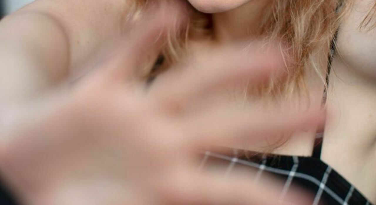 Terni, 19enne difende la madre dall