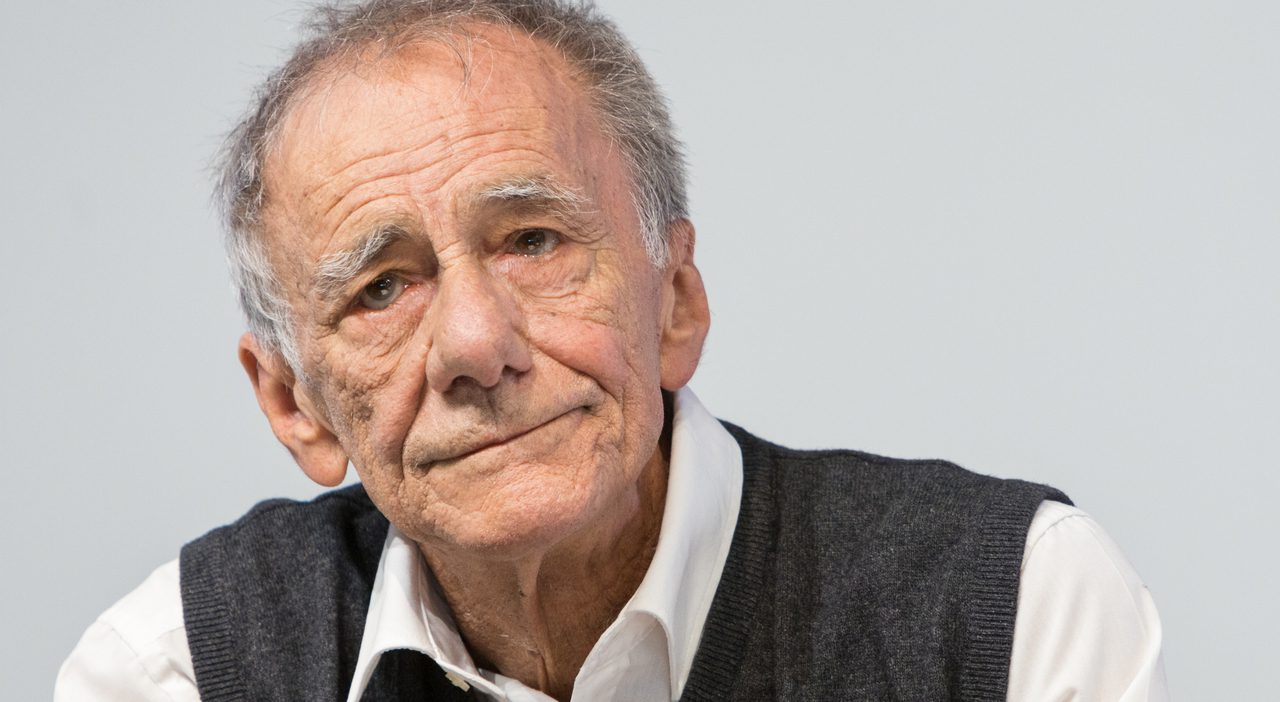 Roberto Vecchioni rinvia quattro date del tour Tra il Silenzio e il Tuono 2026