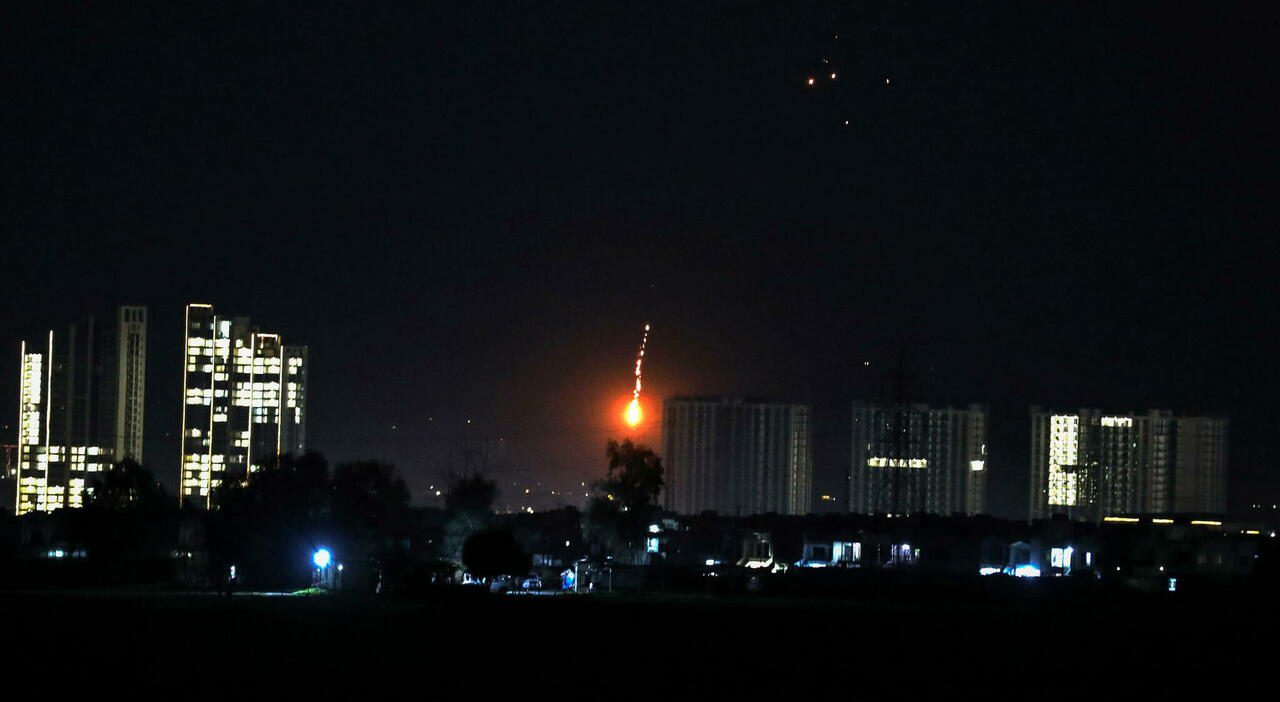 Iraq al buio totale, ambasciata Usa invita i cittadini americani a lasciare il Paese Iraq al buio totale, ambasciata Usa invita i cittadini americani a lasciare il Paese