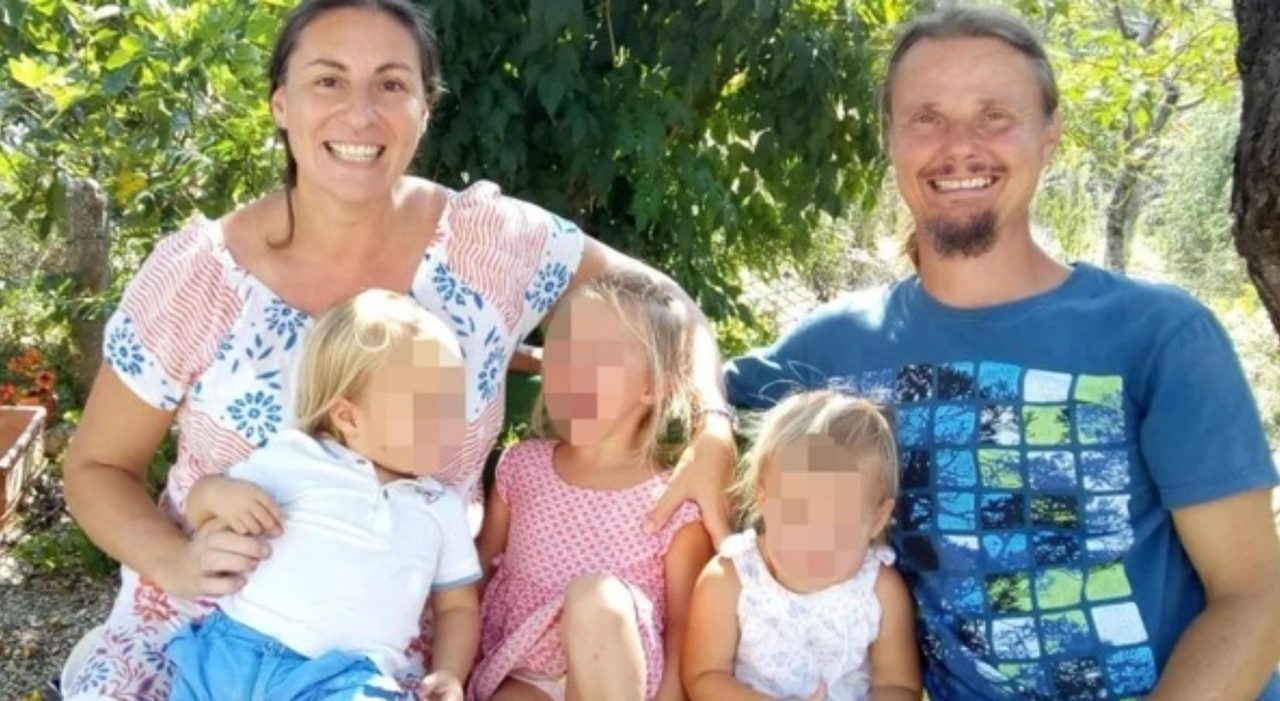 Famiglia nel bosco, il tribunale separa i figli dalla madre Catherine durante le perizie