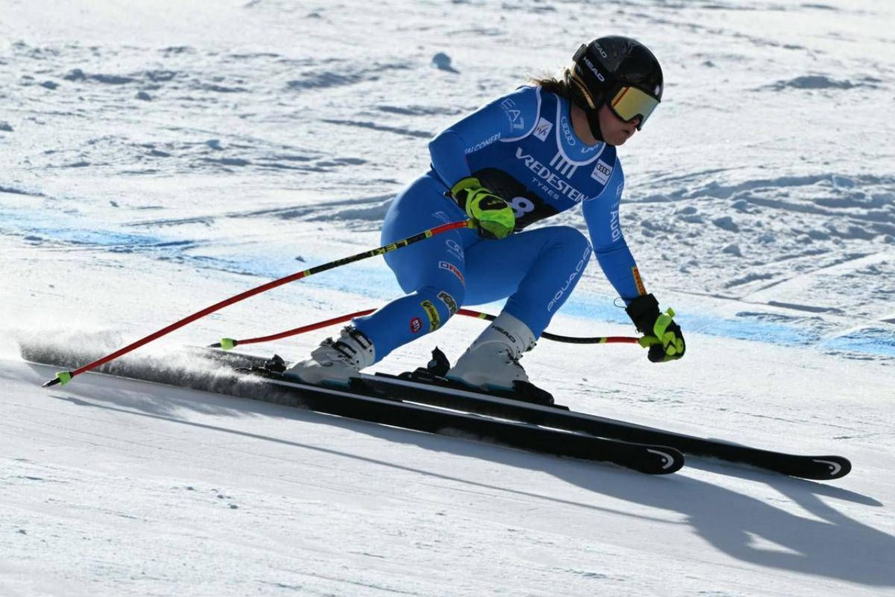 Coppa del Mondo di sci, Laura Pirovano vince la discesa in Val di Fassa per un centesimo