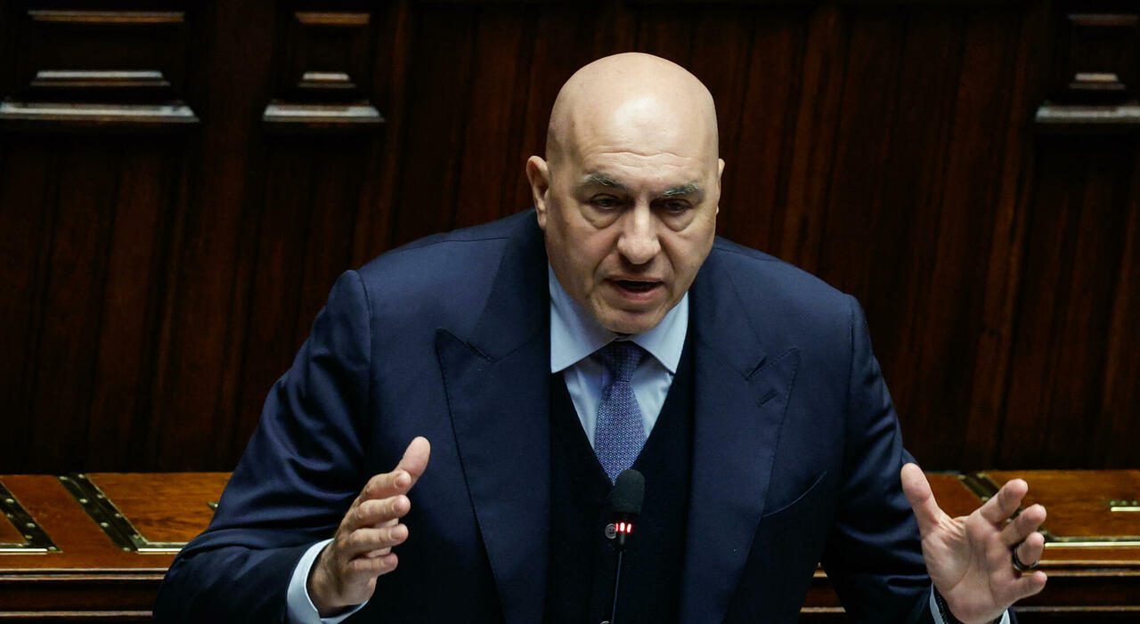 Crosetto convoca i vertici militari per la crisi tra Iran, Usa e Israele