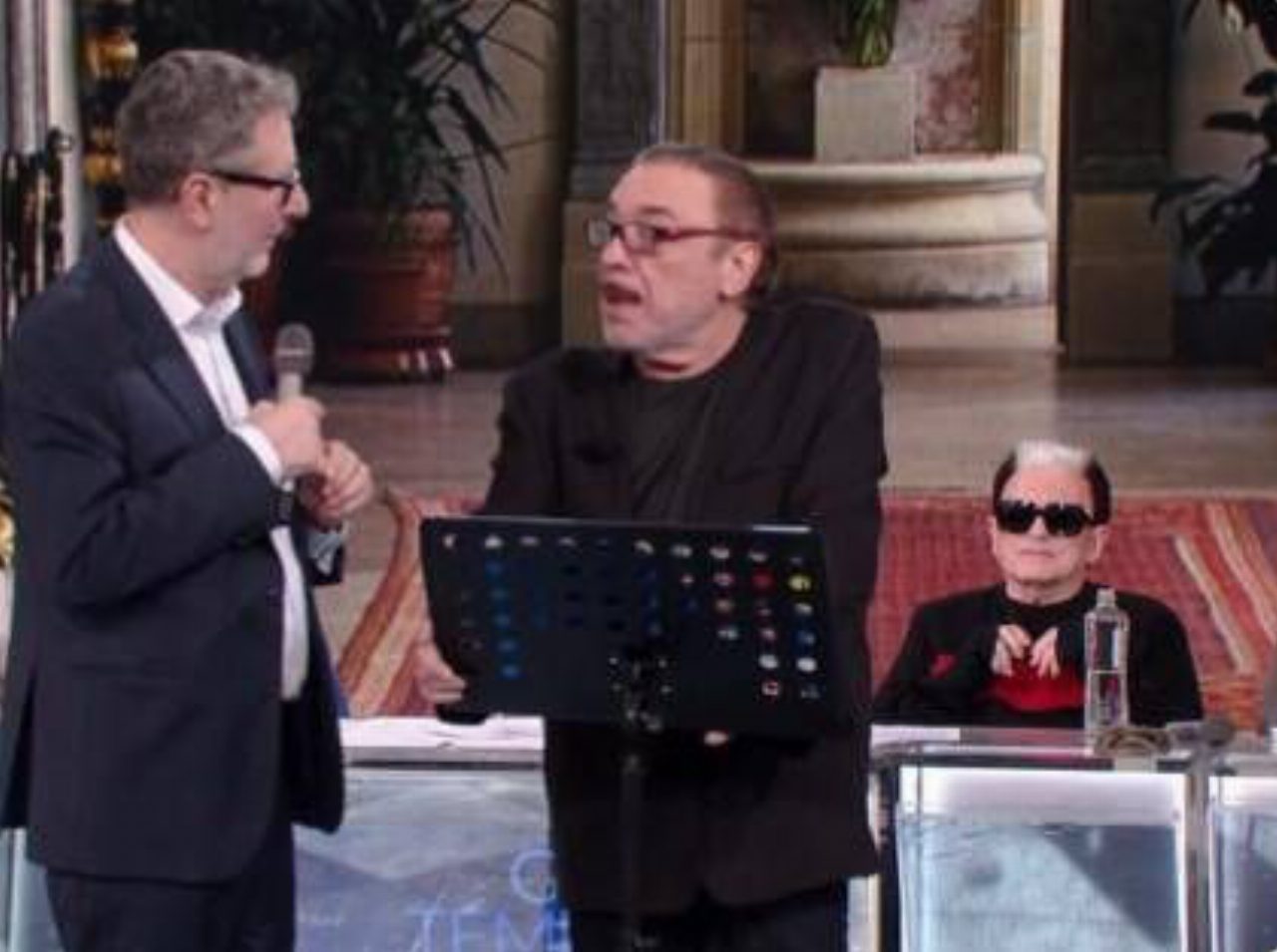 Nino Frassica e Valeria Marini, le scuse in tv diventano una gag a Che tempo che fa