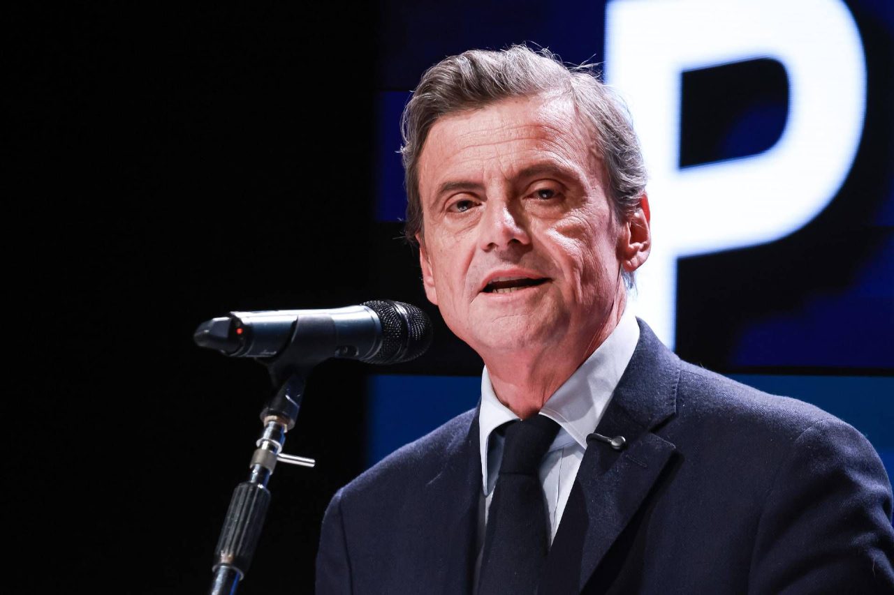 Calenda cancella ChatGPT e accusa OpenAI di schierarsi con Trump Calenda cancella ChatGPT e accusa OpenAI di schierarsi con Trump