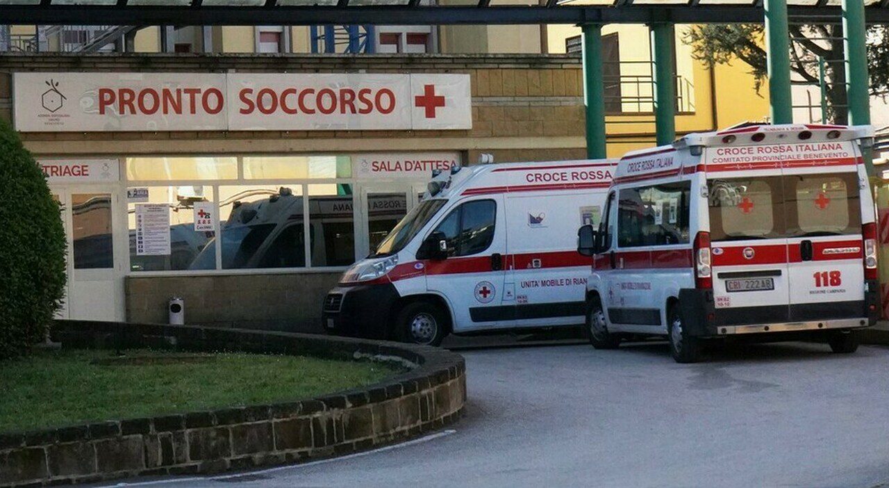 Aggressione al pronto soccorso del Policlinico di Bari, arrestato un 41enne Aggressione al pronto soccorso del Policlinico di Bari, arrestato un 41enne