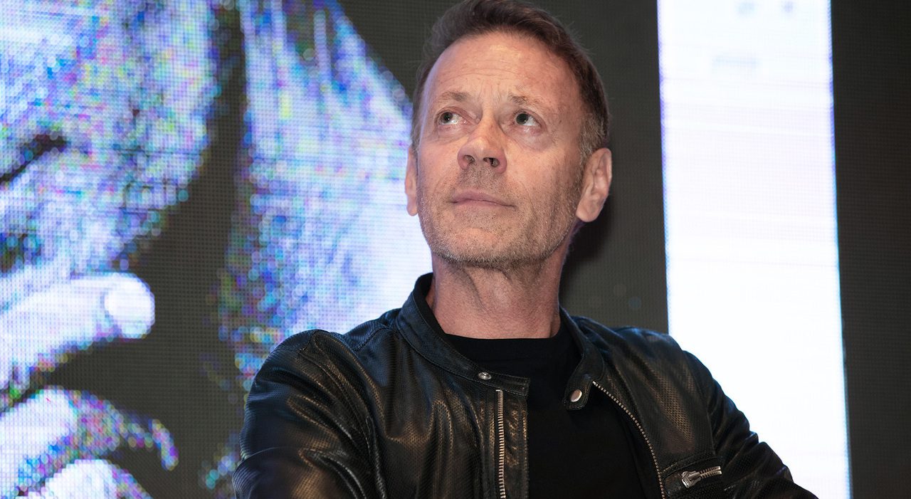 Rocco Siffredi in lacrime nel fuorionda a Le Iene tra accuse e polemiche sul video Rocco Siffredi in lacrime nel fuorionda a Le Iene tra accuse e polemiche sul video