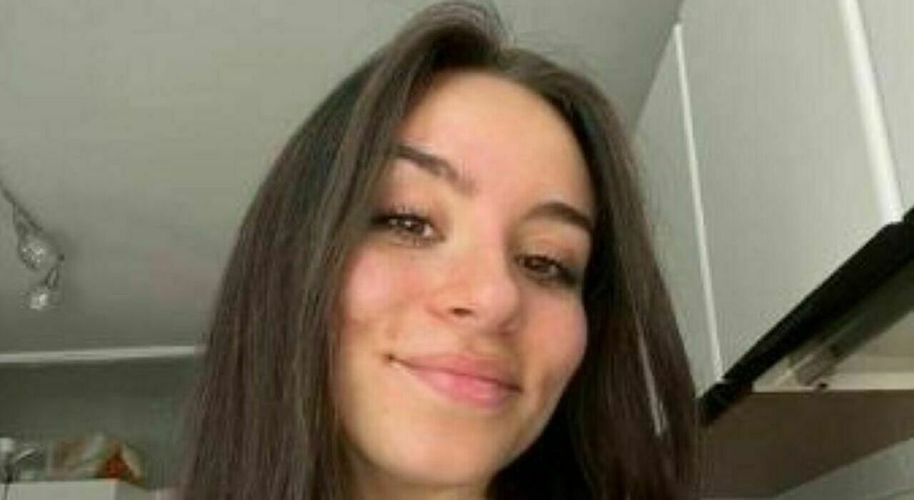 Elena Grassi salva una donna in arresto cardiaco sul bus a Milano grazie al corso Blsd