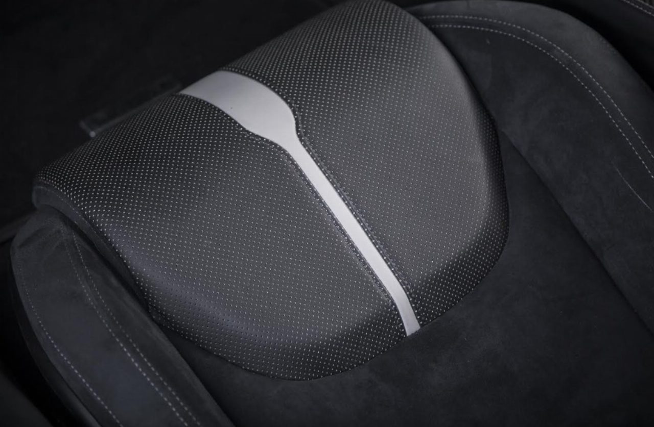 Tappetini auto: meglio gomma o moquette? La guida per scegliere