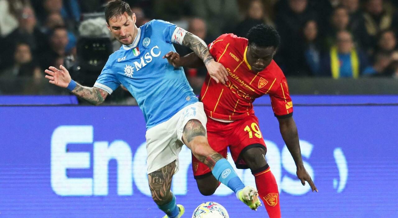 Napoli-Lecce, paura al Maradona per il malore di Banda in campo