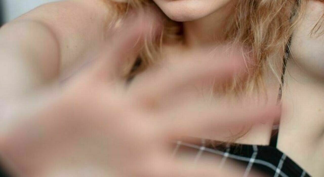 Donna segregata in casa dall Donna segregata in casa dall