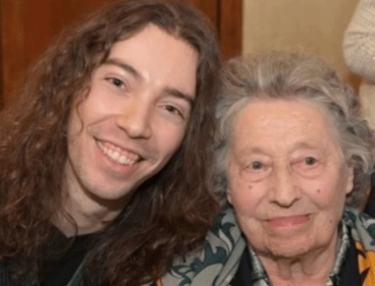 Vasco Rossi festeggia il compleanno della mamma Novella con una dedica sui social Vasco Rossi festeggia il compleanno della mamma Novella con una dedica sui social