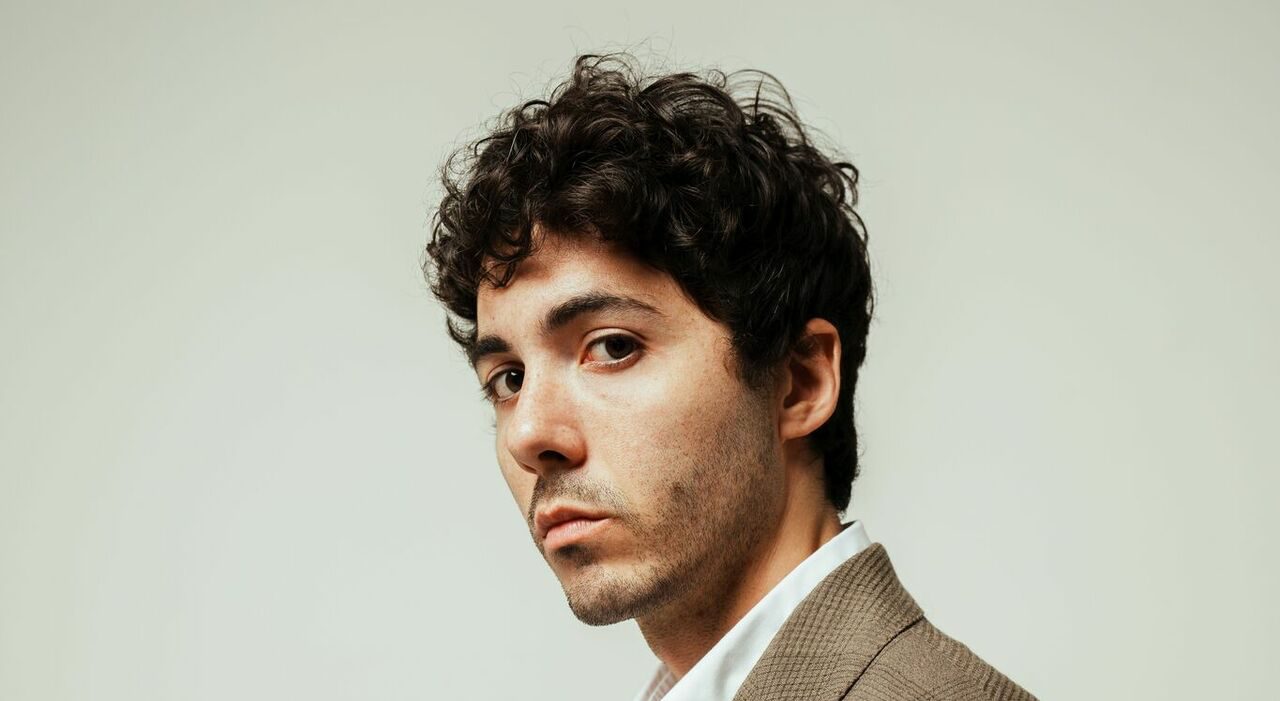 Fulminacci torna con Calcinacci e annuncia il tour nei palazzetti