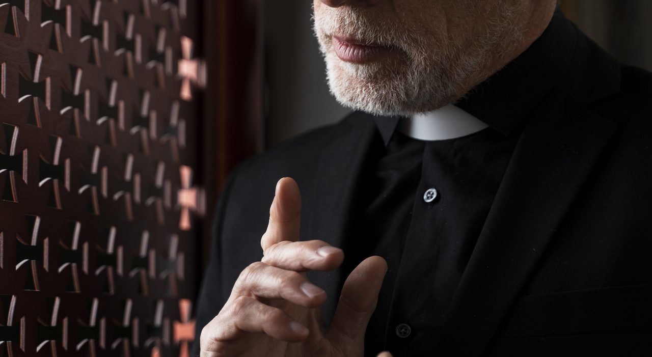 Foligno, macelleria lascia il centro dopo lo scontro sul rumore con la parrocchia