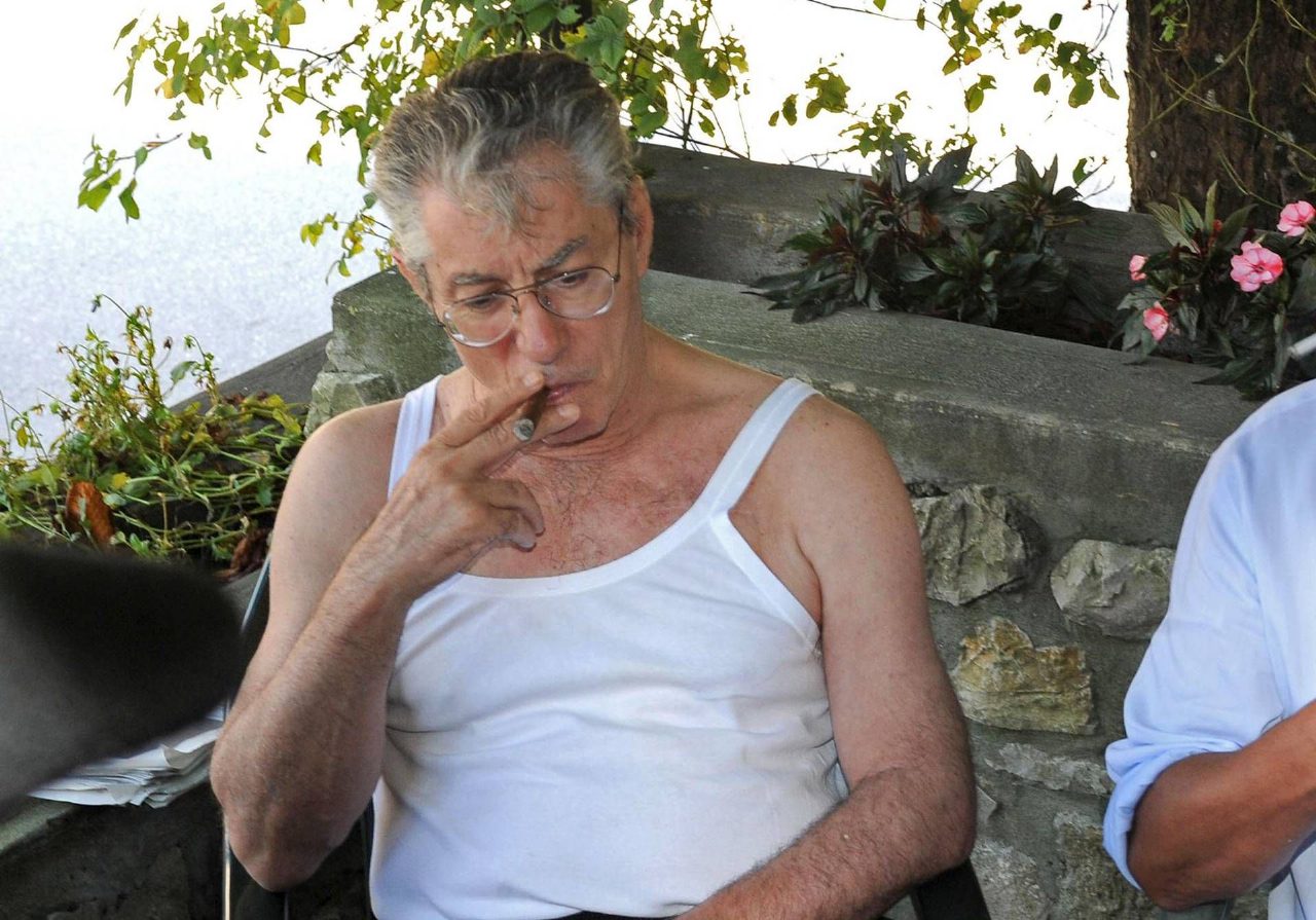 Bossi e la canottiera simbolo della svolta politica dell