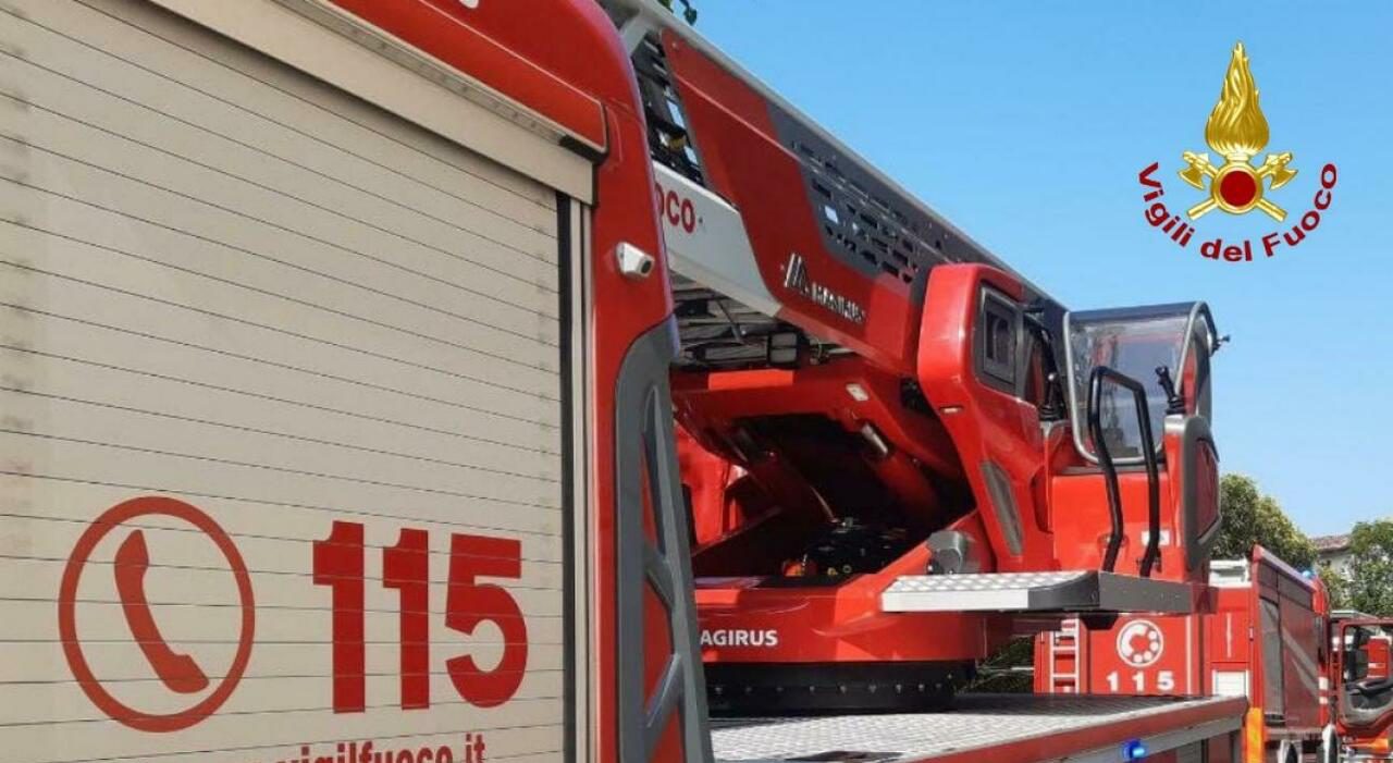 Esplosione a Roma, crolla una palazzina a Piana del Sole due feriti gravi Esplosione a Roma, crolla una palazzina a Piana del Sole due feriti gravi